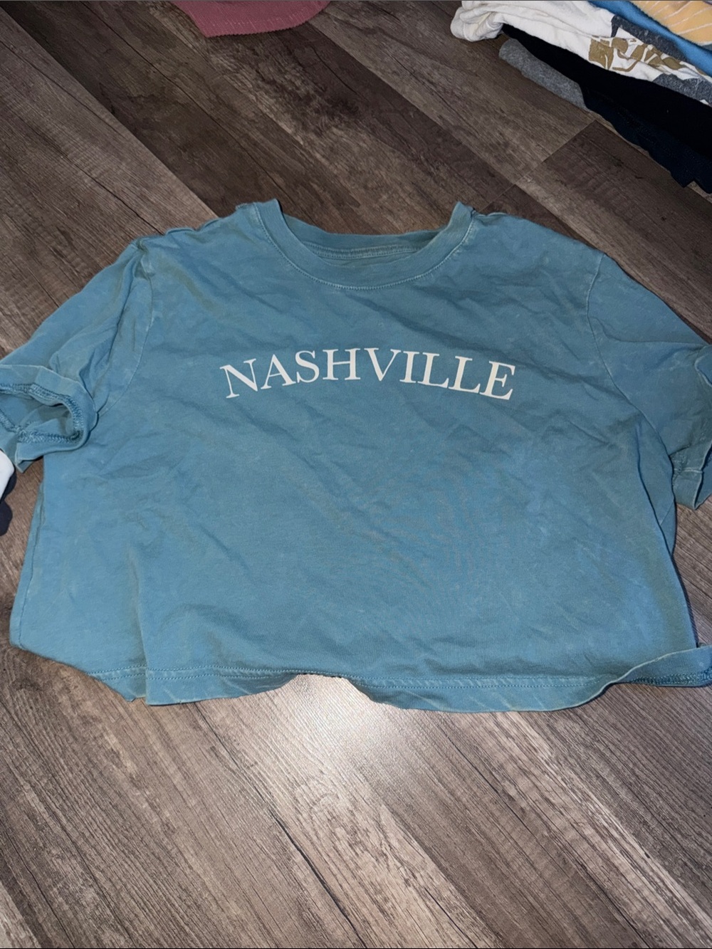 Colsie Teal 'NASHVILLE' Cropped Tee